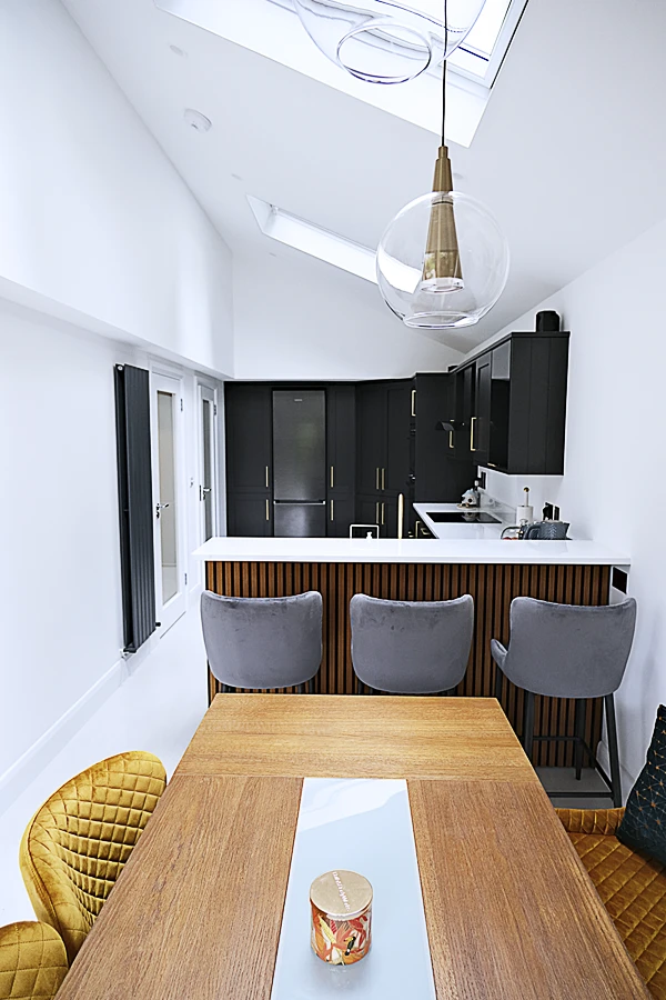 Quickview bottom view with skylight