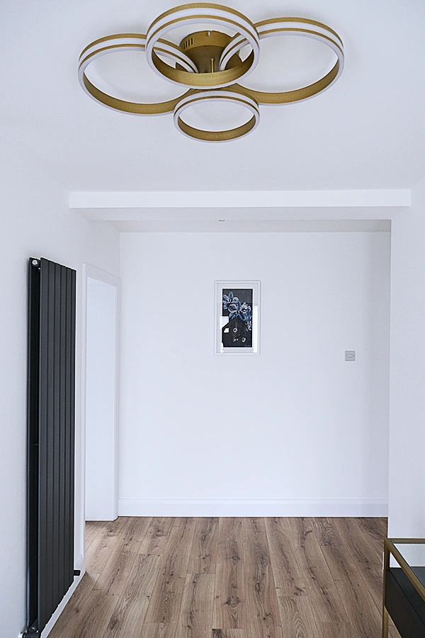 Quickview hallway with light fittings